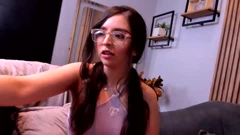 Angelinne online show from 29, 10, 2025