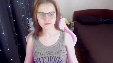 Snapshot of eva_orchid chatting on 4, 2, 2025 Eva online show from 4, 2, 2025