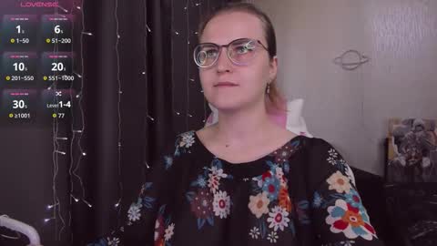 Snapshot of eva_orchid chatting on 11, 9, 2025 Eva online show from 11, 9, 2025