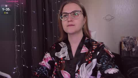 Snapshot of eva_orchid chatting on 12, 9, 2025 Eva online show from 12, 9, 2025