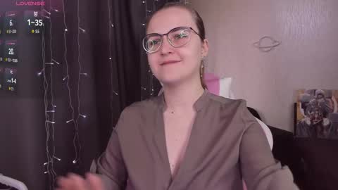 Snapshot of eva_orchid chatting on 26, 9, 2025 Eva online show from 26, 9, 2025