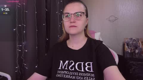 Snapshot of eva_orchid chatting on 8, 10, 2025 Eva online show from 8, 10, 2025