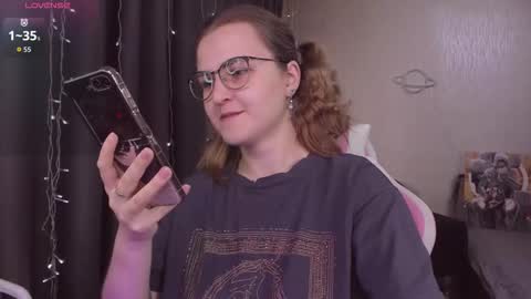 Snapshot of eva_orchid chatting on 31, 10, 2025 Eva online show from 31, 10, 2025