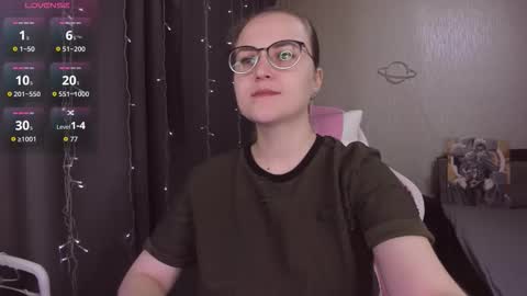 Snapshot of eva_orchid chatting on 18, 11, 2025 Eva online show from 18, 11, 2025