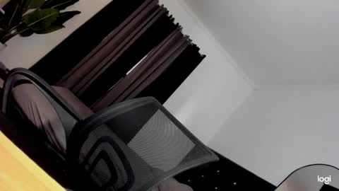 EVA online show from 11, 4, 2026