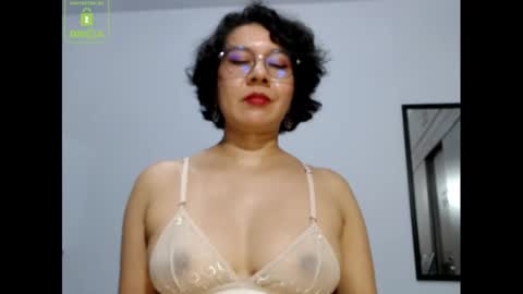 Snapshot of eva_rain01 chatting on 14, 12, 2024 Eva online show from 14, 12, 2024