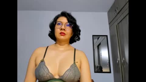 Snapshot of eva_rain01 chatting on 2, 2, 2025 Eva online show from 2, 2, 2025