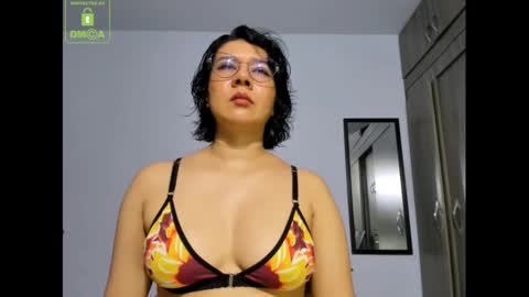 Snapshot of eva_rain01 chatting on 10, 2, 2025 Eva online show from 10, 2, 2025