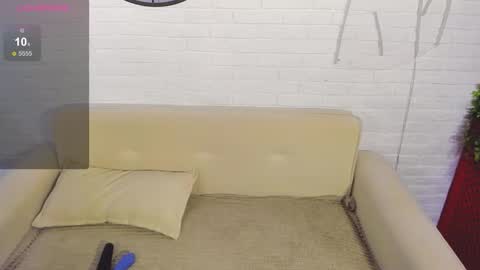 Hi Im Eva new here online show from 29, 11, 2025