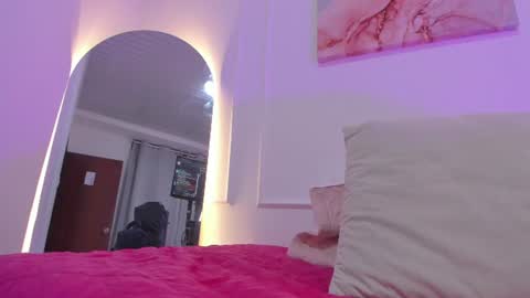  Eva  online show from 20, 7, 2026