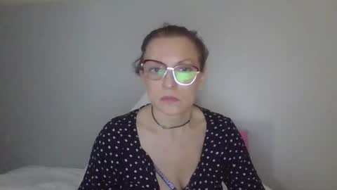 Snapshot of evaglad chatting on 14, 10, 2025 evaglad online show from 14, 10, 2025