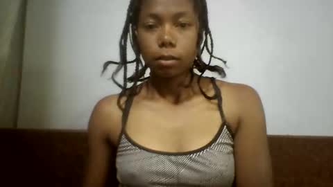 Snapshot of evahaldy chatting on 8, 11, 2025 evahaldy online show from 8, 11, 2025