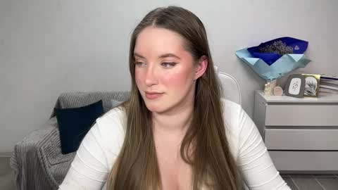 Snapshot of evajuly chatting on 16, 11, 2025 Eva online show from 16, 11, 2025