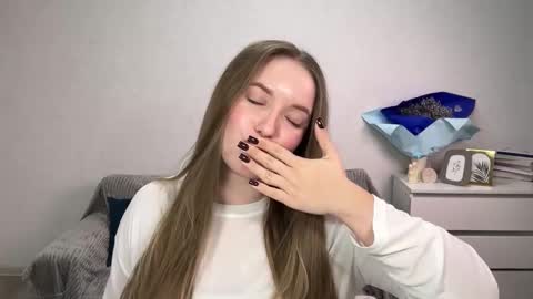 Snapshot of evajuly chatting on 24, 11, 2025 Eva online show from 24, 11, 2025