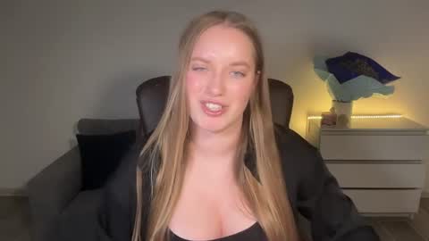 Snapshot of evajuly chatting on 27, 6, 2026 Eva online show from 27, 6, 2026