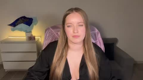 Snapshot of evajuly chatting on 16, 7, 2026 Eva online show from 16, 7, 2026