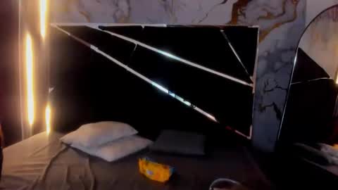 Snapshot of evamilff_ chatting on 21, 12, 2025 Eva online show from 21, 12, 2025