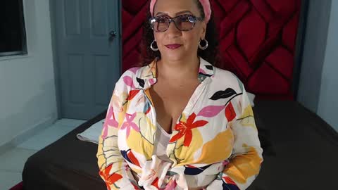 Eva Mills online show from 7, 2, 2025