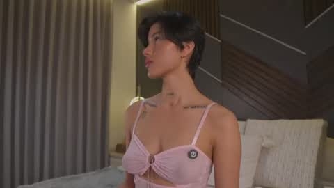 Eva Moretti online show from 24, 7, 2026
