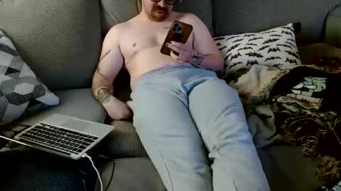 Snapshot of evan_e_ftm chatting on 16, 1, 2025 Evan online show from 16, 1, 2025