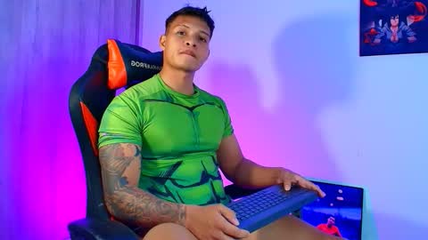 EVAN GREY online show from 6, 11, 2025