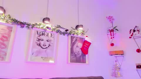 Evan voss  help me get 200 likesindependent model online show from 15, 12, 2025