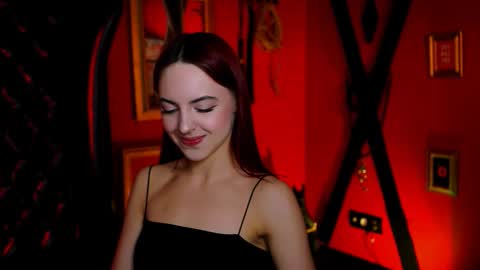 Snapshot of evanellson chatting on 4, 11, 2025 Eva online show from 4, 11, 2025