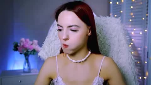 Snapshot of evanellson chatting on 19, 11, 2025 Eva online show from 19, 11, 2025