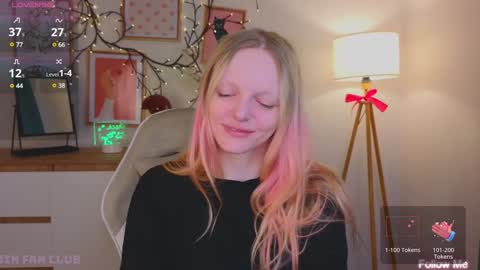 Snapshot of evangel1ne chatting on 5, 2, 2025 evangel1ne online show from 5, 2, 2025