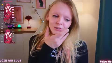 Snapshot of evangel1ne chatting on 8, 10, 2025 evangel1ne online show from 8, 10, 2025