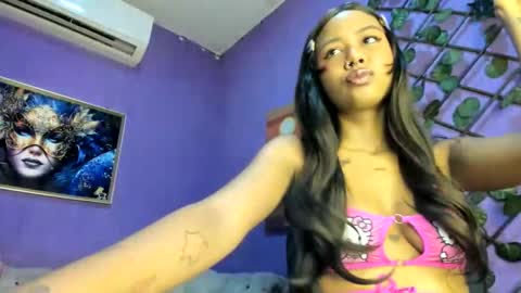 Snapshot of evangely15_ chatting on 4, 12, 2025 evangely15_ online show from 4, 12, 2025