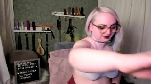 Snapshot of evanharlowe chatting on 6, 2, 2026 Evan Harlowe online show from 6, 2, 2026