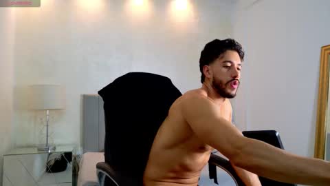 E V A N S online show from 24, 3, 2026