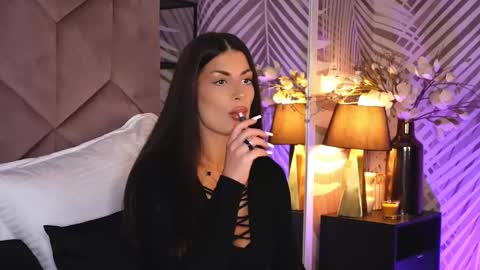 EvaRhea online show from 24, 11, 2025