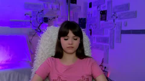Snapshot of evathopson chatting on 25, 4, 2026 Eva next stream - - 1600 UTC2000 online show from 25, 4, 2026