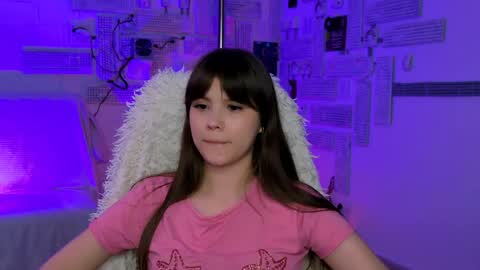 Snapshot of evathopson chatting on 25, 4, 2026 Eva next stream - - 1600 UTC2000 online show from 25, 4, 2026