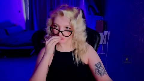 evavibe online show from 13, 4, 2026