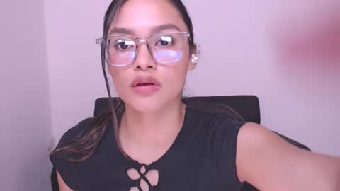 Snapshot of eve_rox18 chatting on 21, 1, 2025 Eve Rox18 online show from 21, 1, 2025