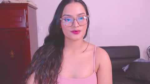 Snapshot of eve_rox18 chatting on 5, 10, 2025 Eve Rox18 online show from 5, 10, 2025