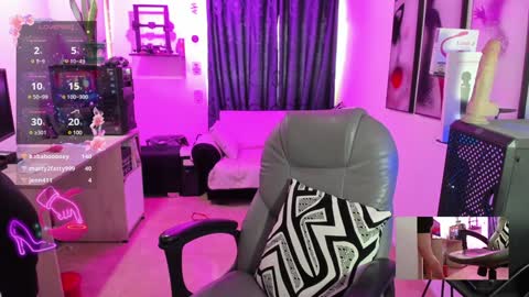 Evee online show from 24, 1, 2025