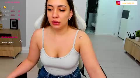 Snapshot of eveeevian chatting on 25, 6, 2026 eveeevian online show from 25, 6, 2026
