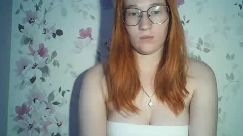 Snapshot of eveliina_shy chatting on 25, 6, 2026 Evelina online show from 25, 6, 2026