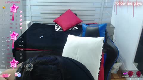 Snapshot of evelin_zaens chatting on 23, 1, 2025 evelin zaens online show from 23, 1, 2025