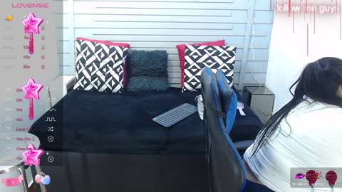 Snapshot of evelin_zaens chatting on 26, 1, 2025 evelin zaens online show from 26, 1, 2025