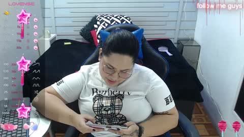 Snapshot of evelin_zaens chatting on 26, 1, 2025 evelin zaens online show from 26, 1, 2025