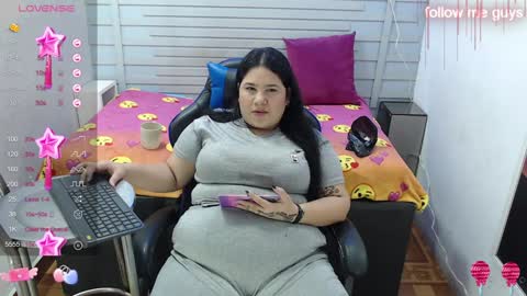 Snapshot of evelin_zaens chatting on 4, 2, 2025 evelin zaens online show from 4, 2, 2025