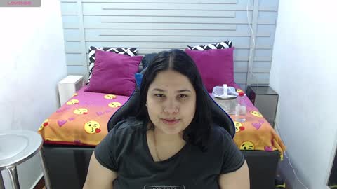 Snapshot of evelin_zaens chatting on 8, 2, 2025 evelin zaens online show from 8, 2, 2025