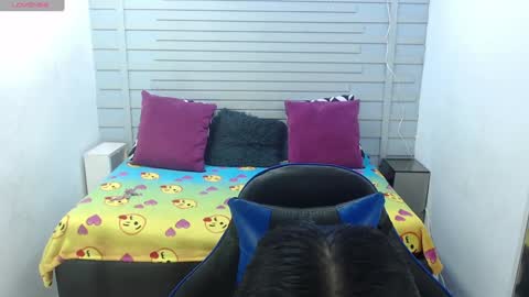 Snapshot of evelin_zaens chatting on 9, 2, 2025 evelin zaens online show from 9, 2, 2025