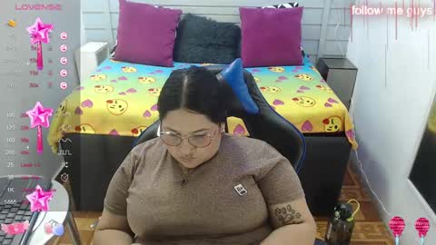 Snapshot of evelin_zaens chatting on 9, 2, 2025 evelin zaens online show from 9, 2, 2025