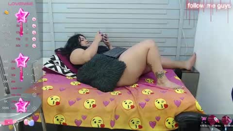 Snapshot of evelin_zaens chatting on 15, 2, 2025 evelin zaens online show from 15, 2, 2025